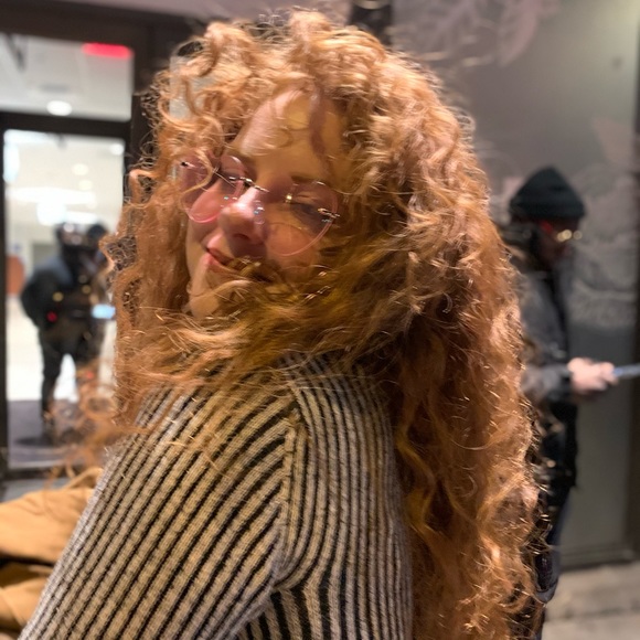 Meet your Posher, Alexandria - Picture 2 of 2